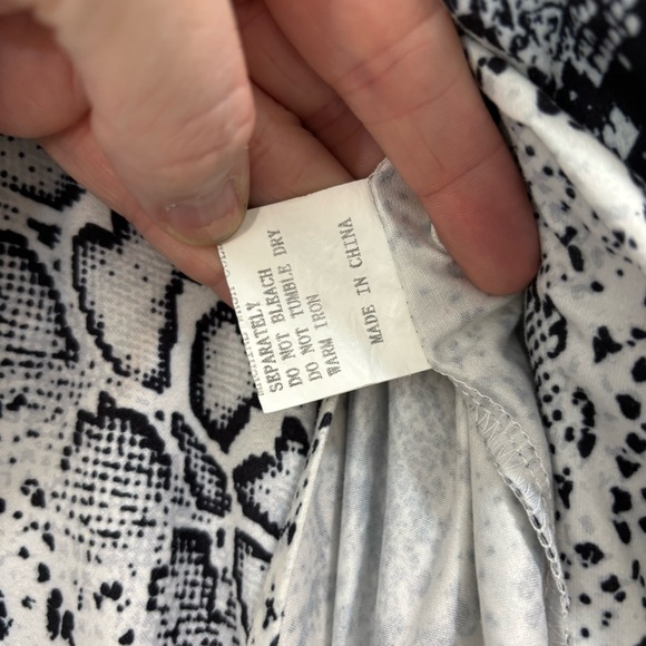 Arolina Short Sleeve Snake Skin Animal Print Short Sleeve Maxi Dress Size Mediu - Picture 3 of 6